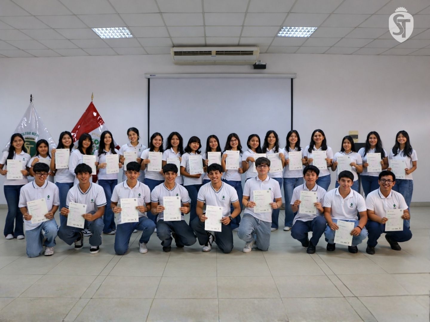 Santa Teresita - B2 First de Cambridge