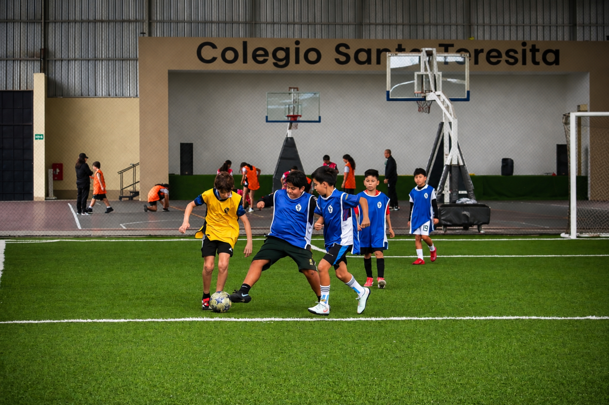 FUTBOL PRIMARIA SANTA TERESITA