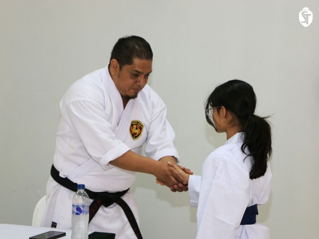 El camino del guerrero continúa: Alumnos de nuestro colegio logran su nuevo cinturón de Karate